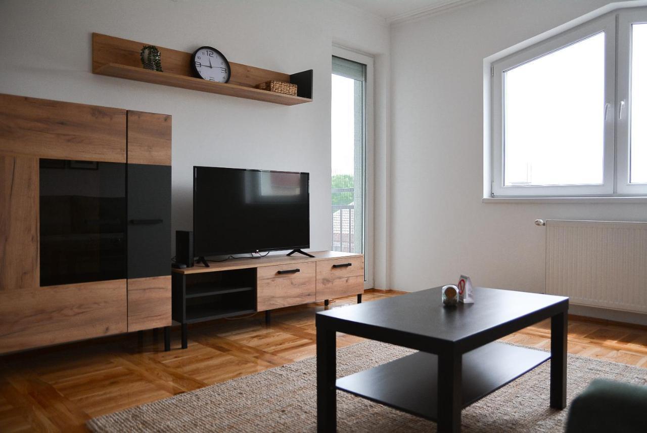 Crown Apartment 2 Суботиця Екстер'єр фото