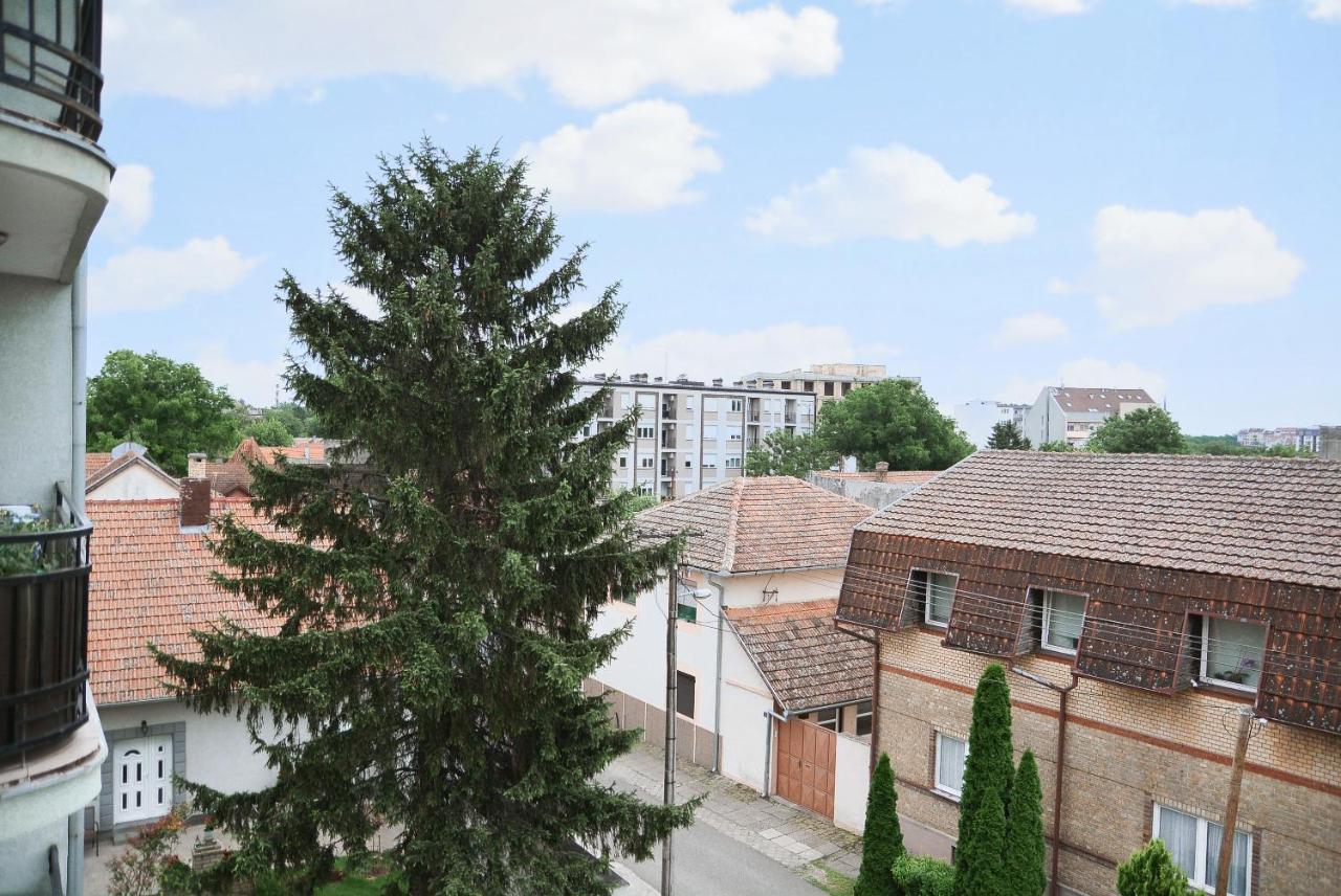 Crown Apartment 2 Суботиця Екстер'єр фото